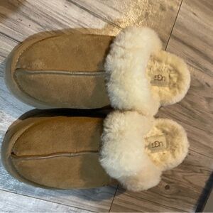 UGG  Cozy Tan Slippers with Soft Cream Lining